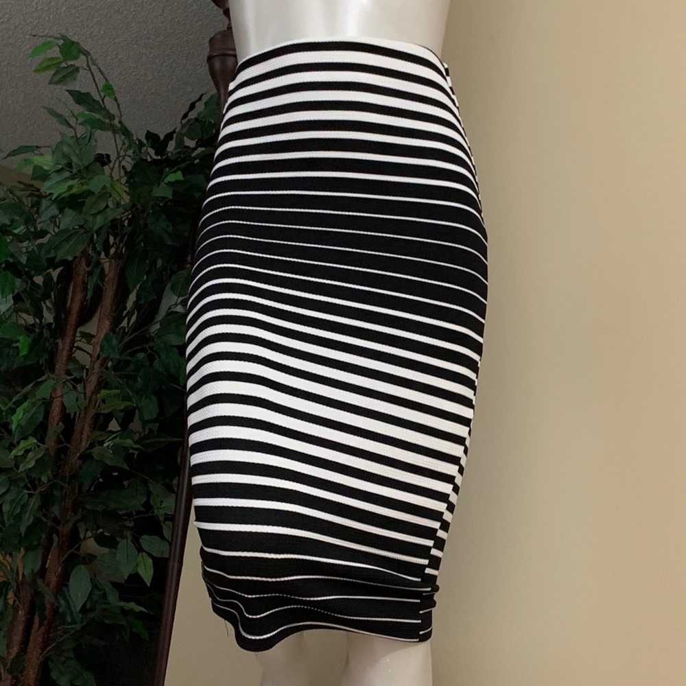 2/$20 Brat Star Black White Striped Pencil Midi Skirt XS